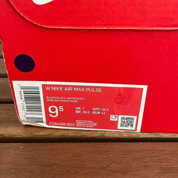 Nike Air Max Pulse Black US Women 9.5/UK 7/EU 41(FD6409-003)Box Slightly Crushed - Picture 13 of 14